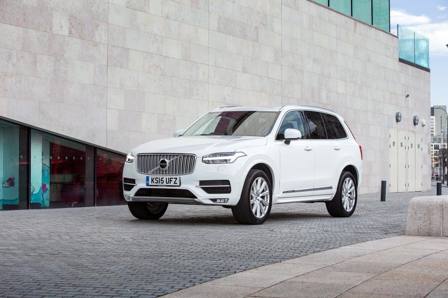  Volvo XC90 D5 Inscription 2015 года  (UK) (фото 6 из 30)